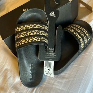 NWT Adidas Adilette Shower sandal - leopard stripe